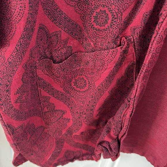 (5/$20) American Eagle Red Patterned Cardigan/ Shawl - Picture 3 of 4